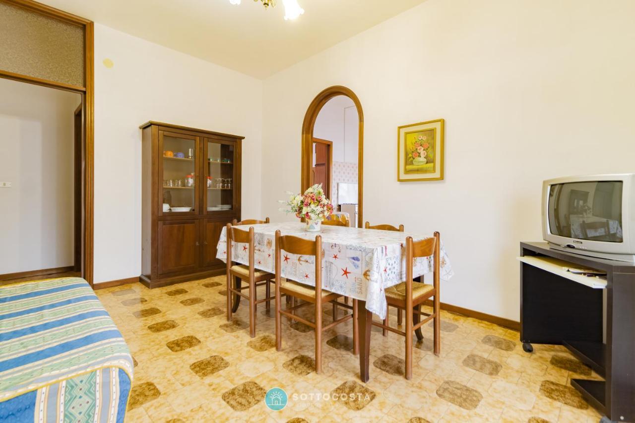 Moon & Sun Flat - Sant'Isidoro Apartment Sant Isidoro  Bagian luar foto
