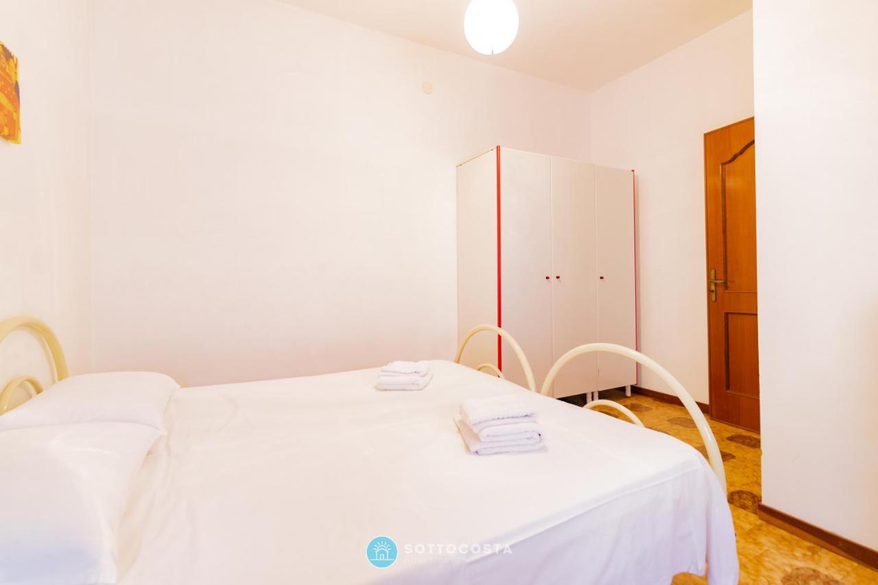 Moon & Sun Flat - Sant'Isidoro Apartment Sant Isidoro  Bagian luar foto