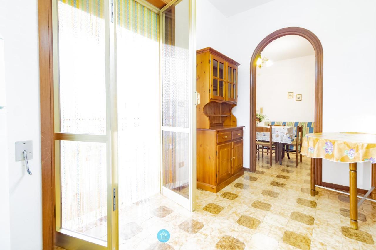 Moon & Sun Flat - Sant'Isidoro Apartment Sant Isidoro  Bagian luar foto