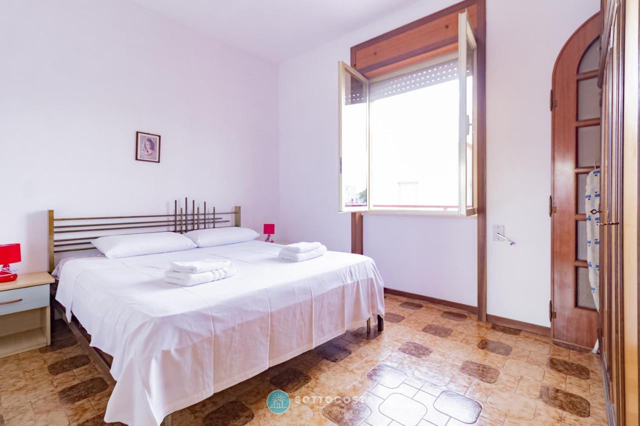 Moon & Sun Flat - Sant'Isidoro Apartment Sant Isidoro  Bagian luar foto