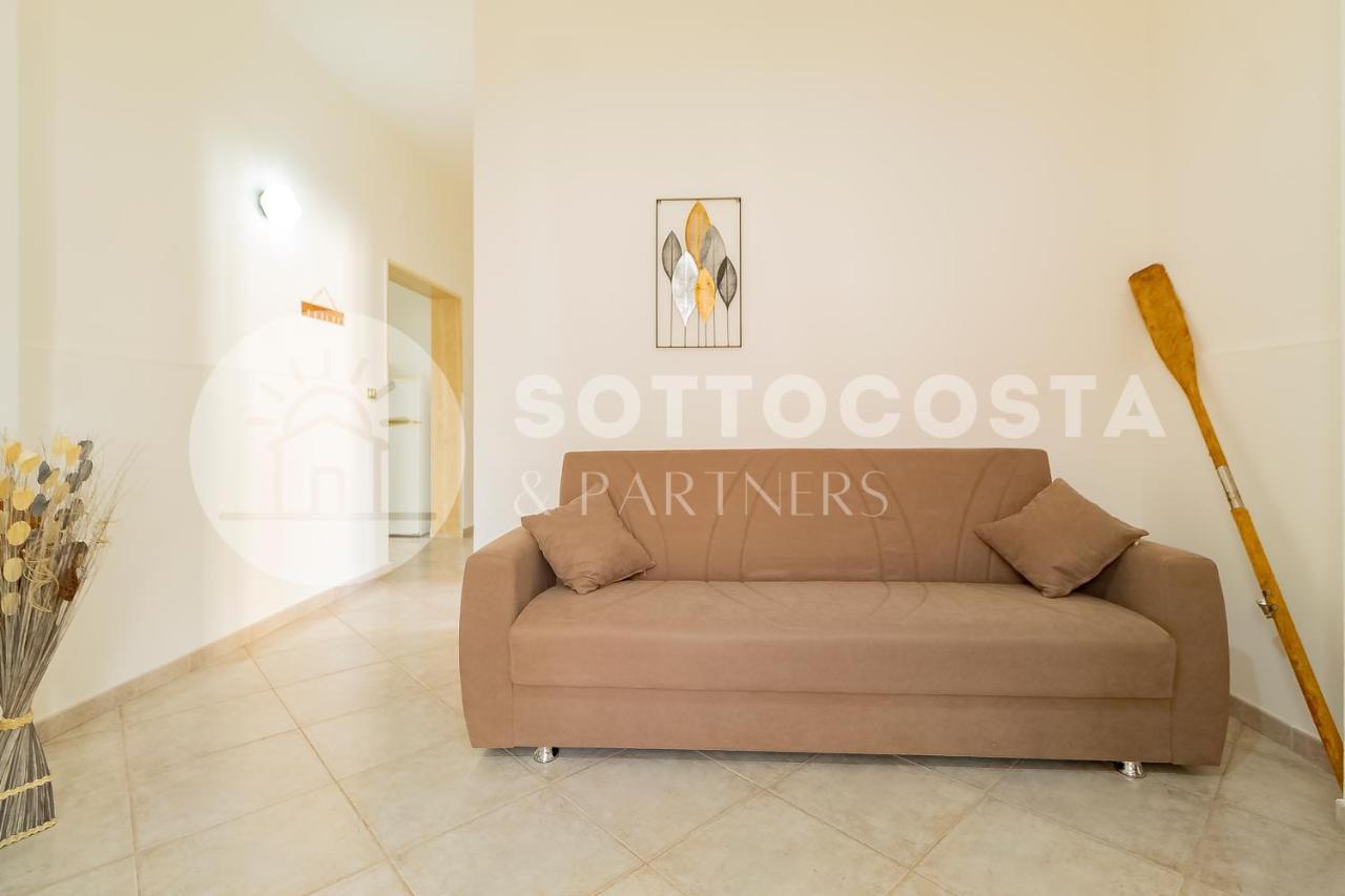 Moon & Sun Flat - Sant'Isidoro Apartment Sant Isidoro  Bagian luar foto