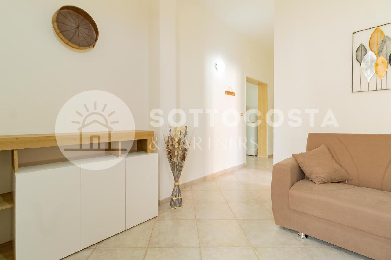 Moon & Sun Flat - Sant'Isidoro Apartment Sant Isidoro  Bagian luar foto