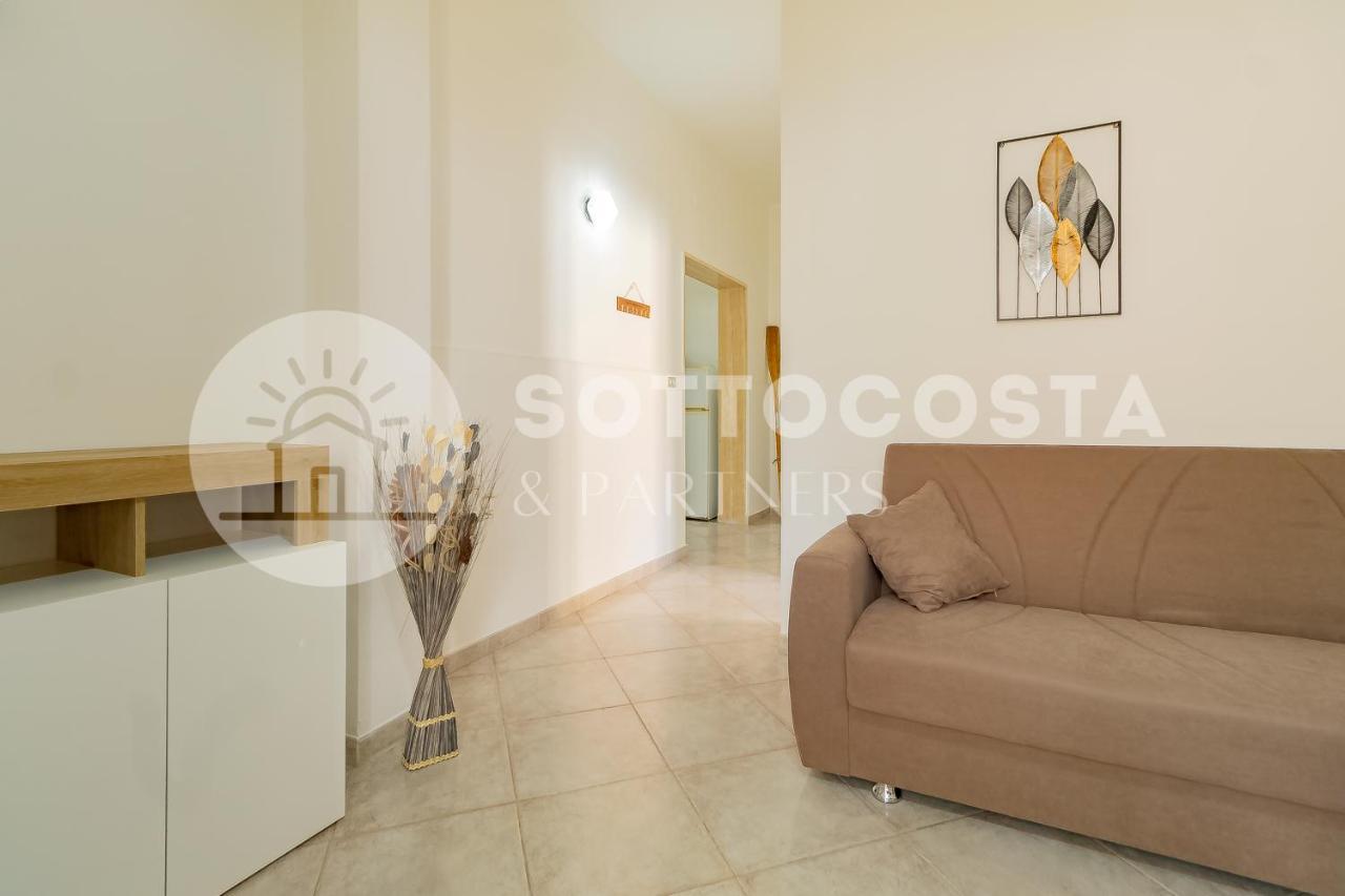 Moon & Sun Flat - Sant'Isidoro Apartment Sant Isidoro  Bagian luar foto